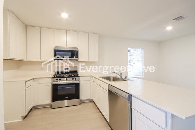 Building Photo - 31428 Moore Rd