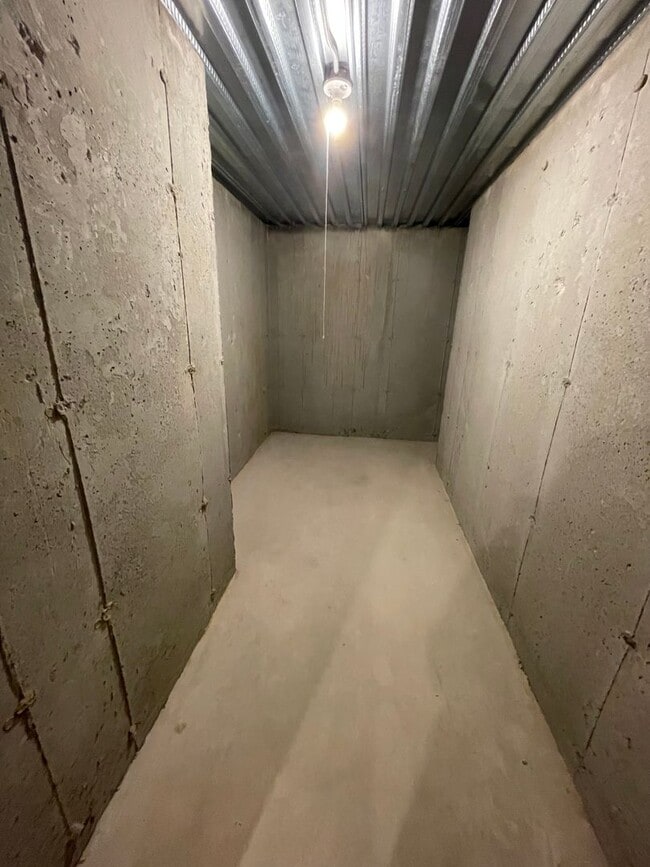 Building Photo - Beautiful house waiting JUST FOR YOU!!!!