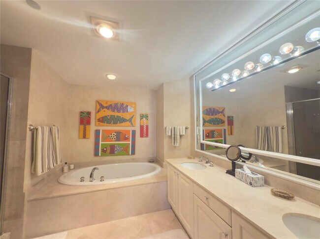 Building Photo - 800 Ocean Dr