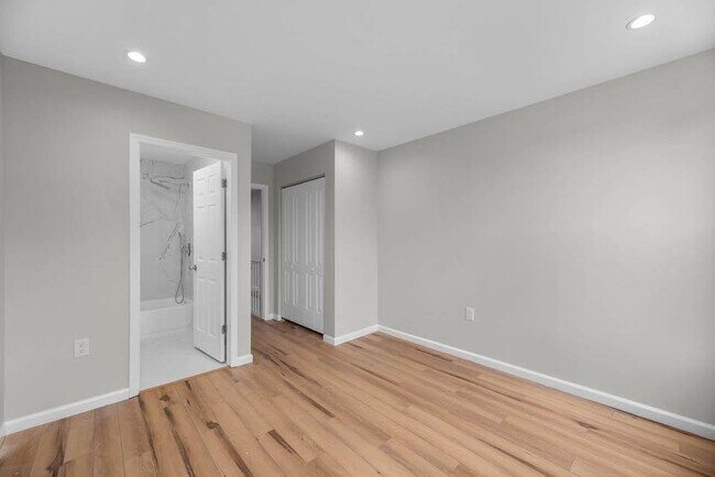 Building Photo - 126 S Highland Ave