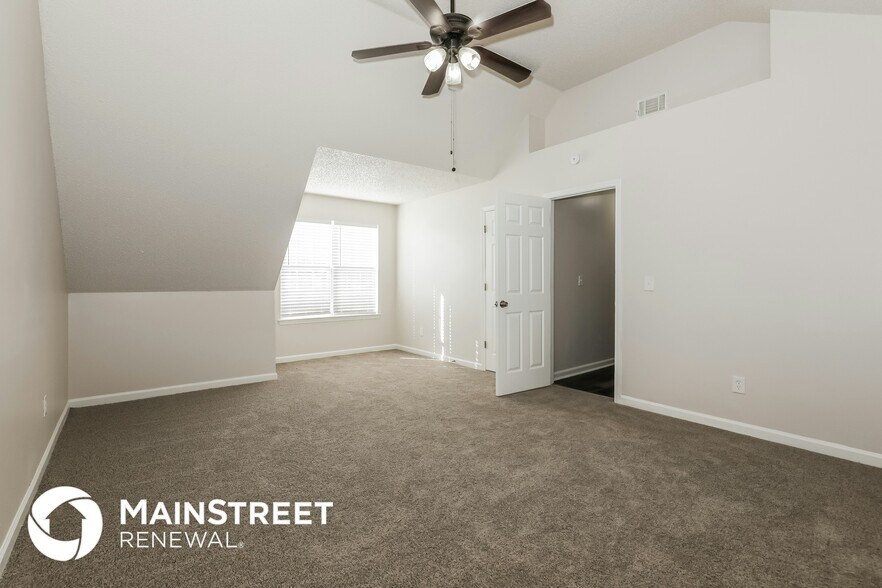 Building Photo - 1055 Field View Dr