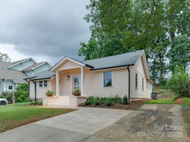 Building Photo - 508 Seldon Dr