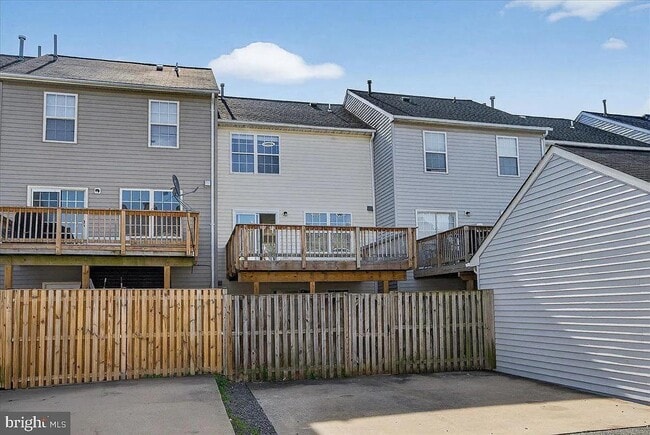 Building Photo - 22989 Whitehall Terrace