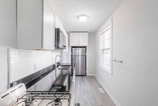 Building Photo - Great Apartment in Church Hill for Rent!