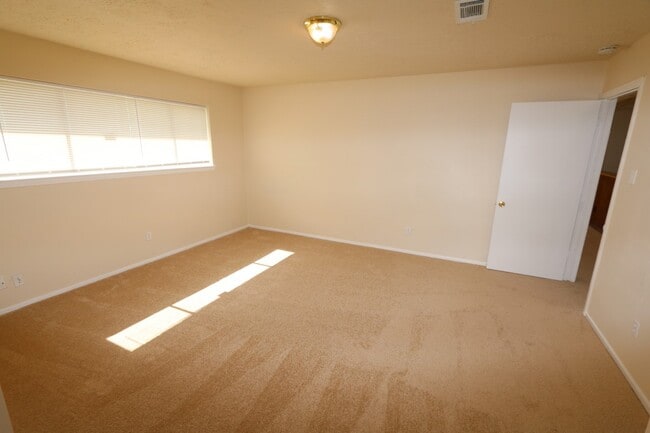 Building Photo - 9618 Rapid River Ln