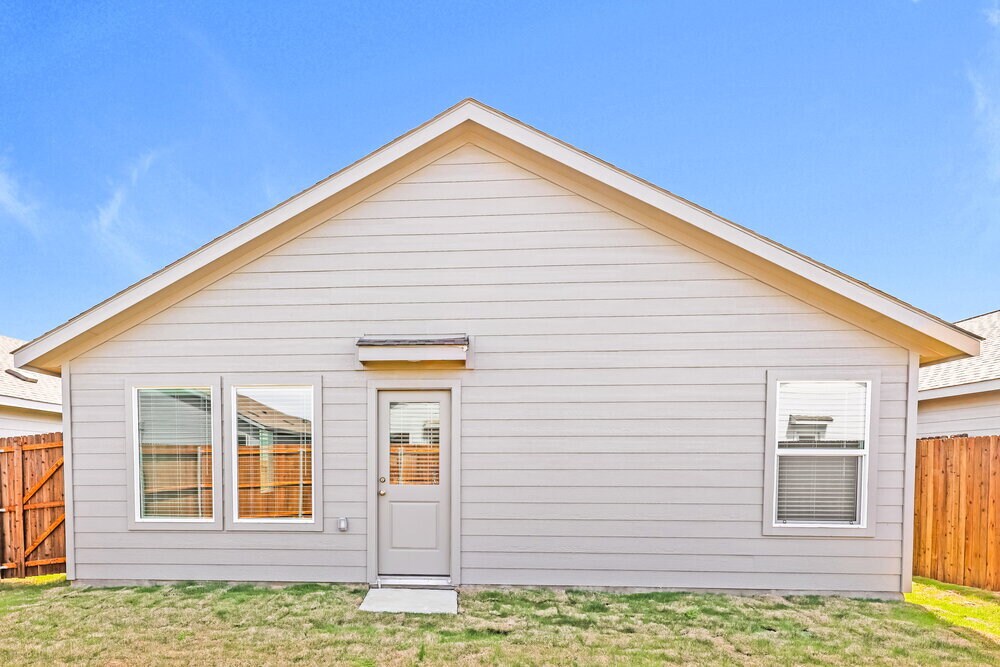 Building Photo - 1255 Maple St