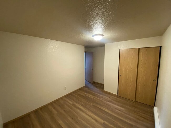 Building Photo - Two bedroom with balcony