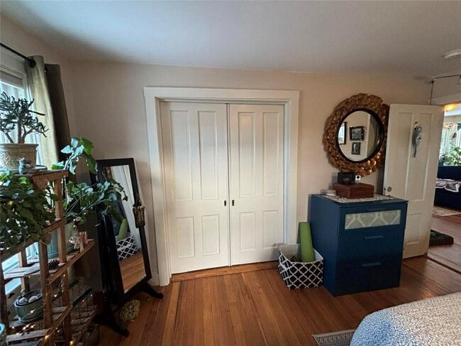 Building Photo - 12 Clark St