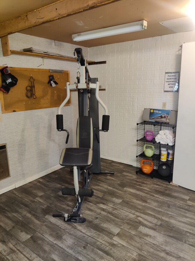 Shared area_Fitness machine - 611 S Roselawn Ave