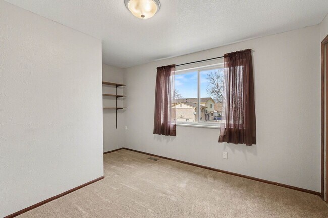 Building Photo - Spacious Home Wi/Large Fenced Yard + Covered Patio + Easy Denver/Boulder Commute