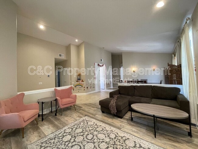 Building Photo - 17562 Bocage Point