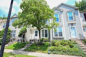 Building Photo - 7107 Tolliver St