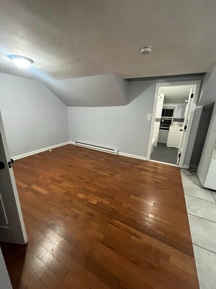 Building Photo - 116 22nd St