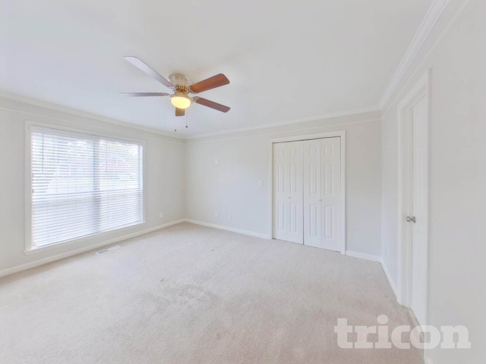 Building Photo - 2863 Iroquois Dr