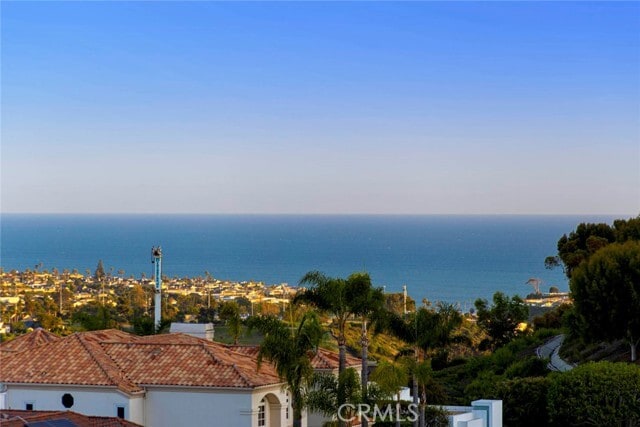 Building Photo - 12 San Remo