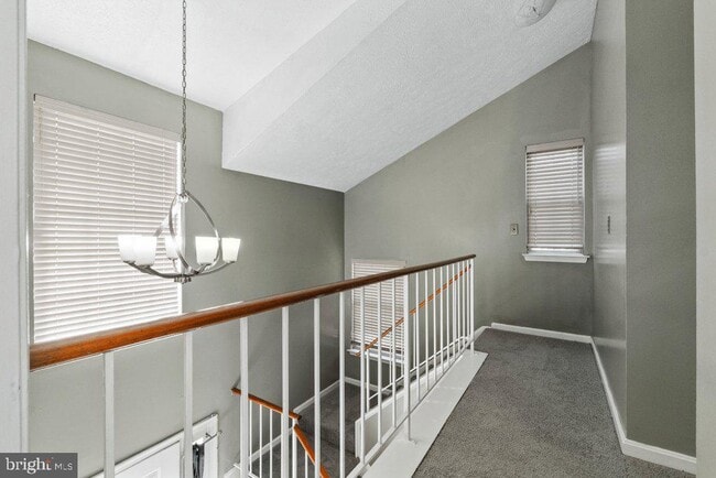 Building Photo - 10477 Campus Way S