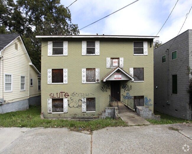 Building Photo - 610 Irwin St