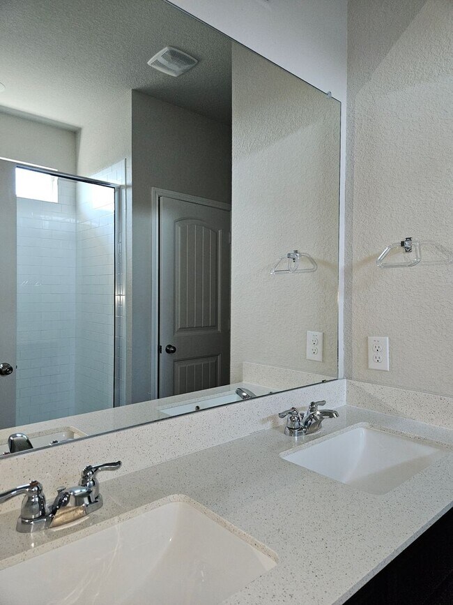 Building Photo - 4-Bedroom Home for Lease – Hutto, TX