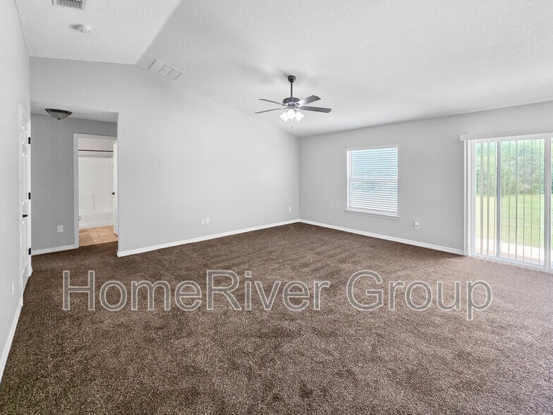 Building Photo - 16851 SW 41st Ave Rd