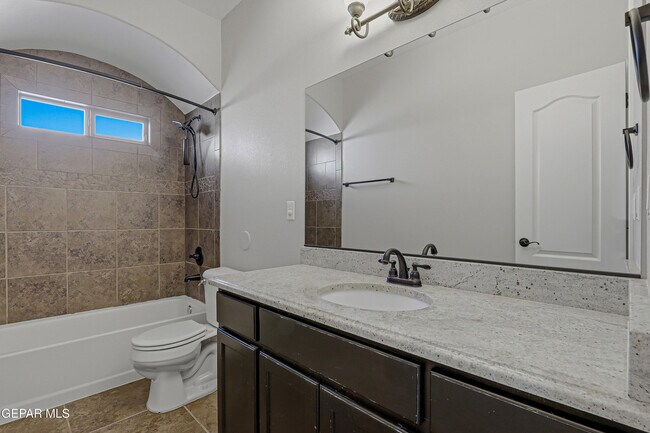 Building Photo - 2508 Eastern Sky St