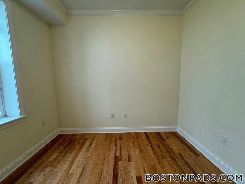 Building Photo - 3 Chauncy St