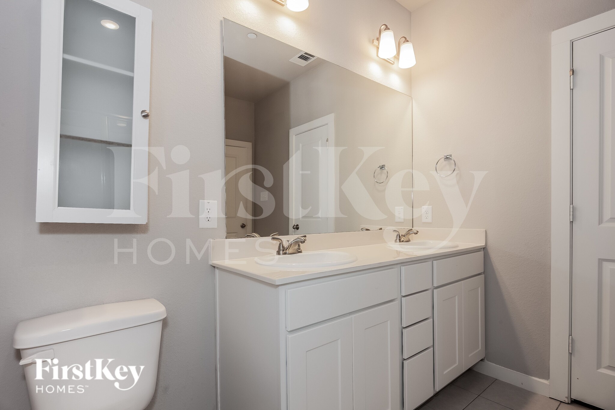 Building Photo - 308 Niki Dr