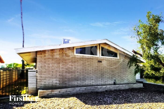 Primary Photo - 3320 S Margo Dr
