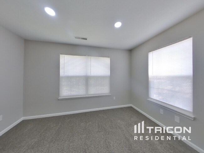 Building Photo - 176 Heartwood Hill