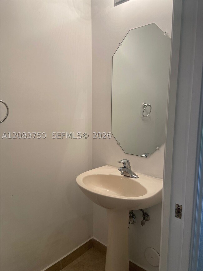 Building Photo - 8237 SW 25th Ct