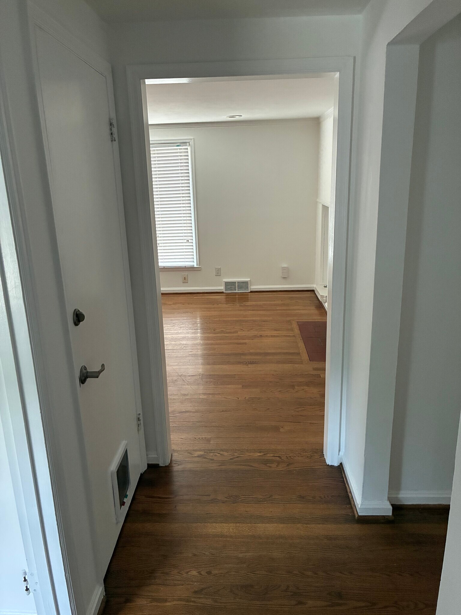 Building Photo - 3209 W 72nd St