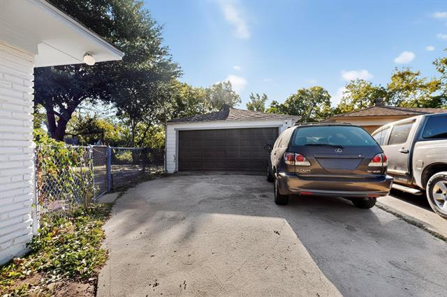 Building Photo - 10018 Olmos Dr