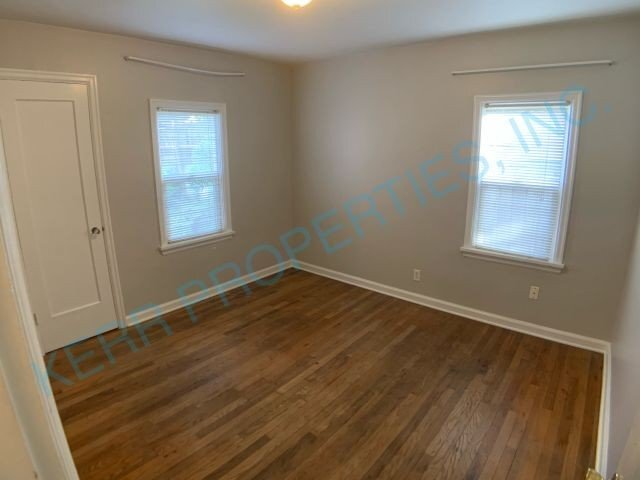 Building Photo - FREE RENT! Cozy tri-level 1374 square foot...