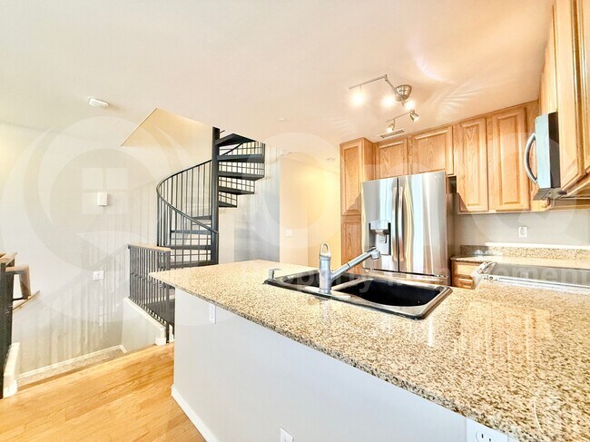 Building Photo - 4144 E Jasper Dr