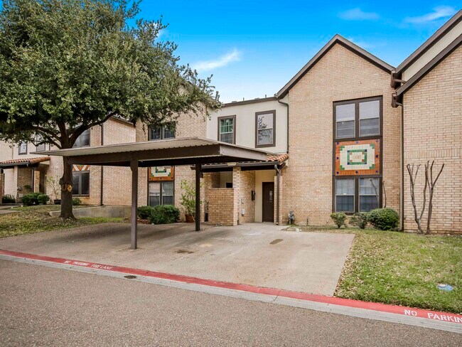 Primary Photo - 2445 Monarch Dr