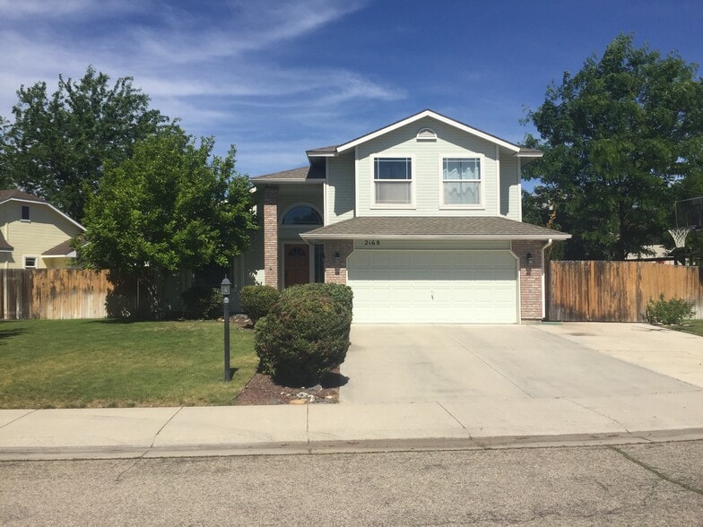 Primary Photo - 2168 N Fastwater Ave