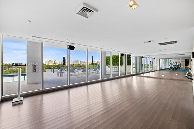 Building Photo - 1180 N Federal Hwy