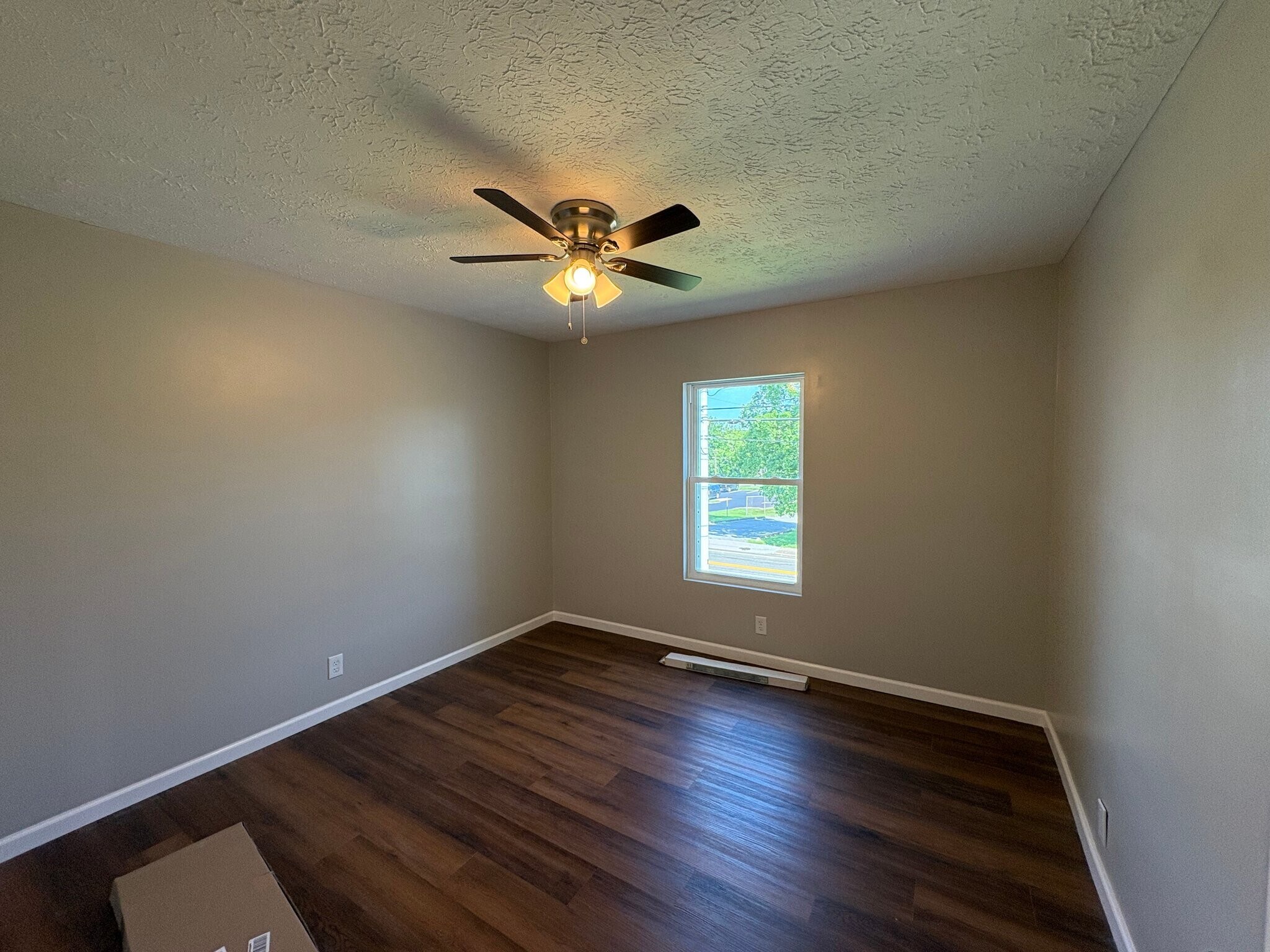 Building Photo - 3302 Tazewell Pike