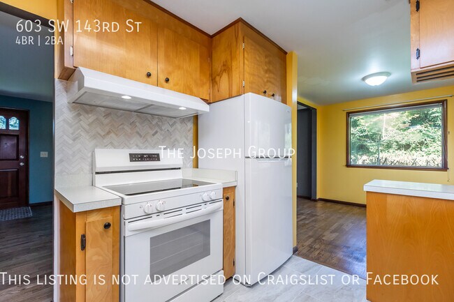 Building Photo - 603 SW 143rd St