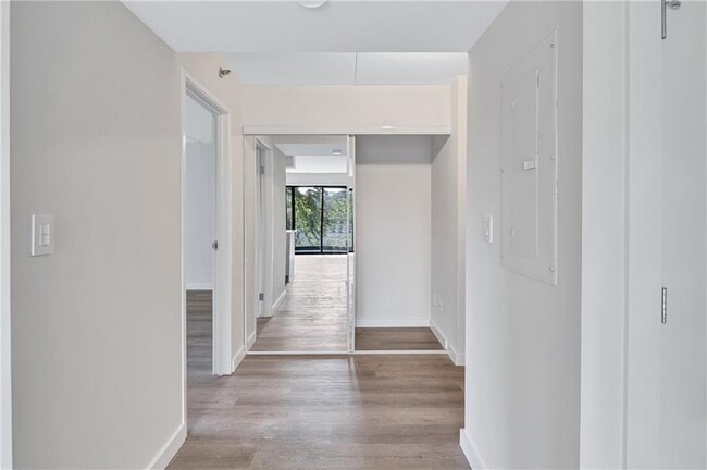 Building Photo - 2460 Peachtree Rd