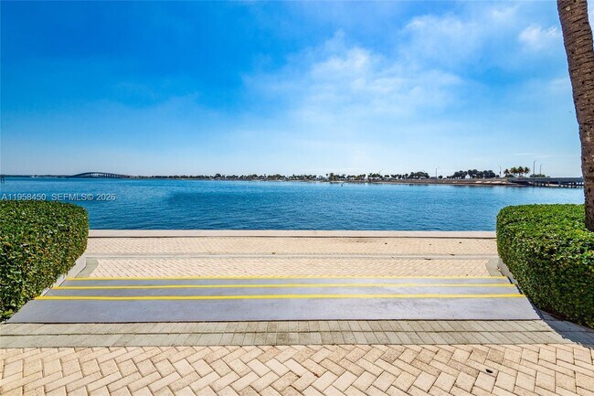 Building Photo - 2451 Brickell Ave