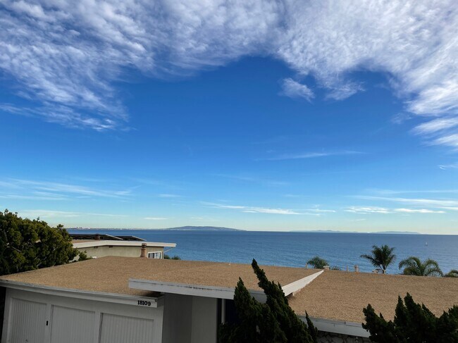Building Photo - 18111 Coastline Dr