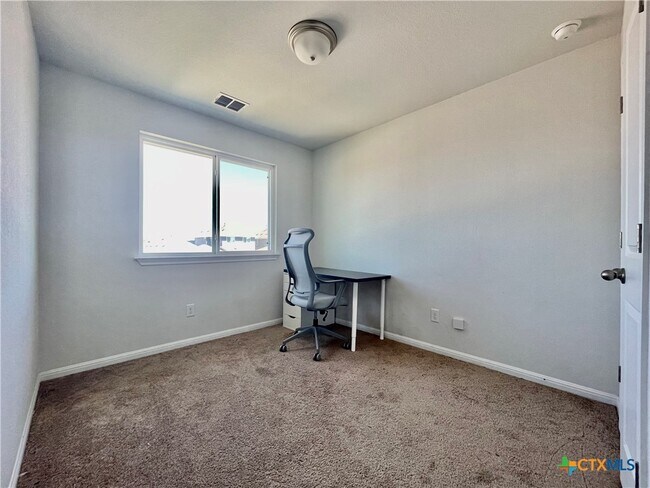 Building Photo - 1220 Esplanade Pkwy