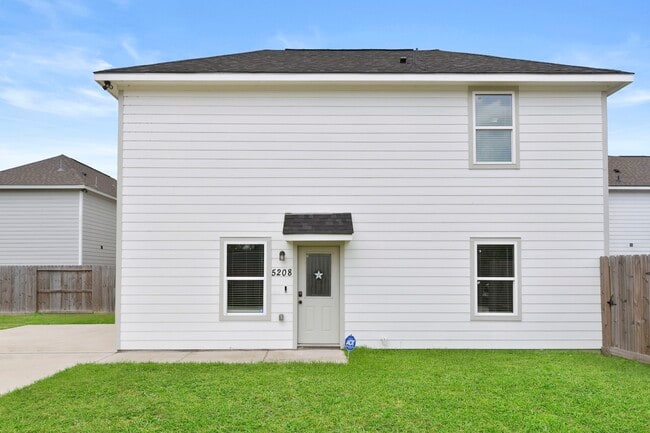 Building Photo - 5208 Laura Koppe Rd