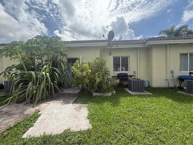 Building Photo - 13240 Old Biscayne Dr