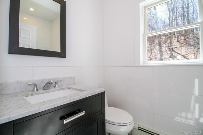 Building Photo - 390 Birch Hill Rd