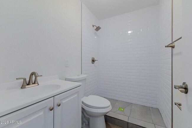 Building Photo - 936 W Rio Salado Pkwy