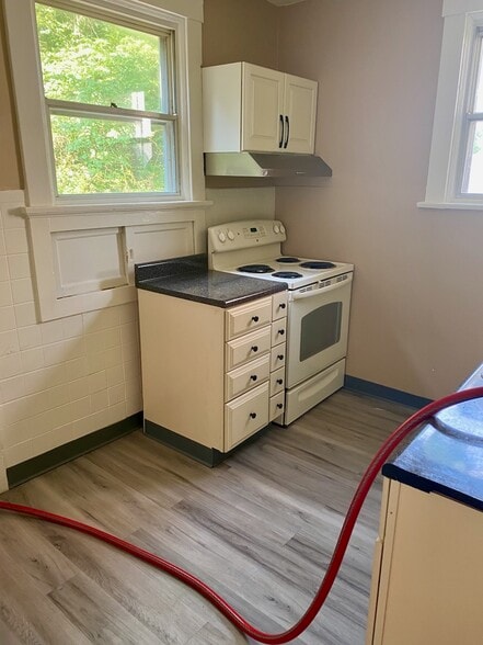 Building Photo - 23 Shirley Dr