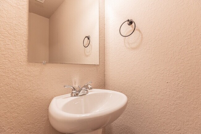Building Photo - 7314 Colina Way