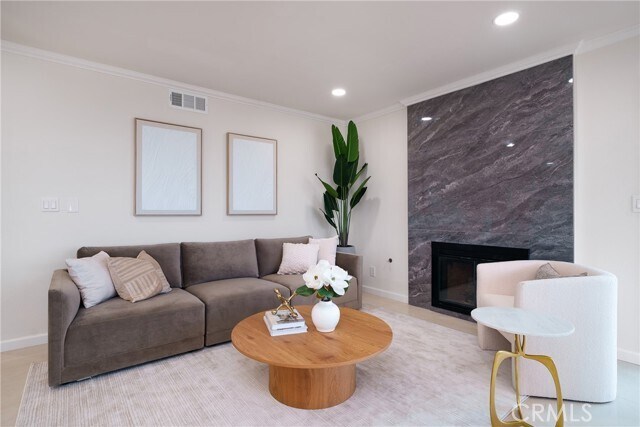 Building Photo - 3823 Via Manzana