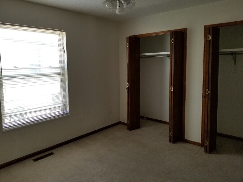 Building Photo - 909 44th Avenue Ct